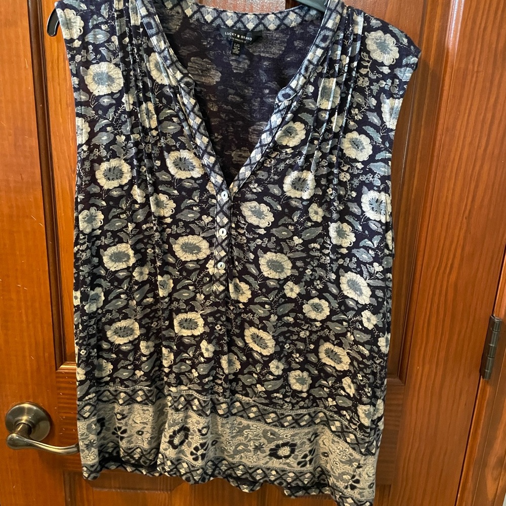 Lucky Brand Floral Sleeveless Top - Navy Blue and Gray
